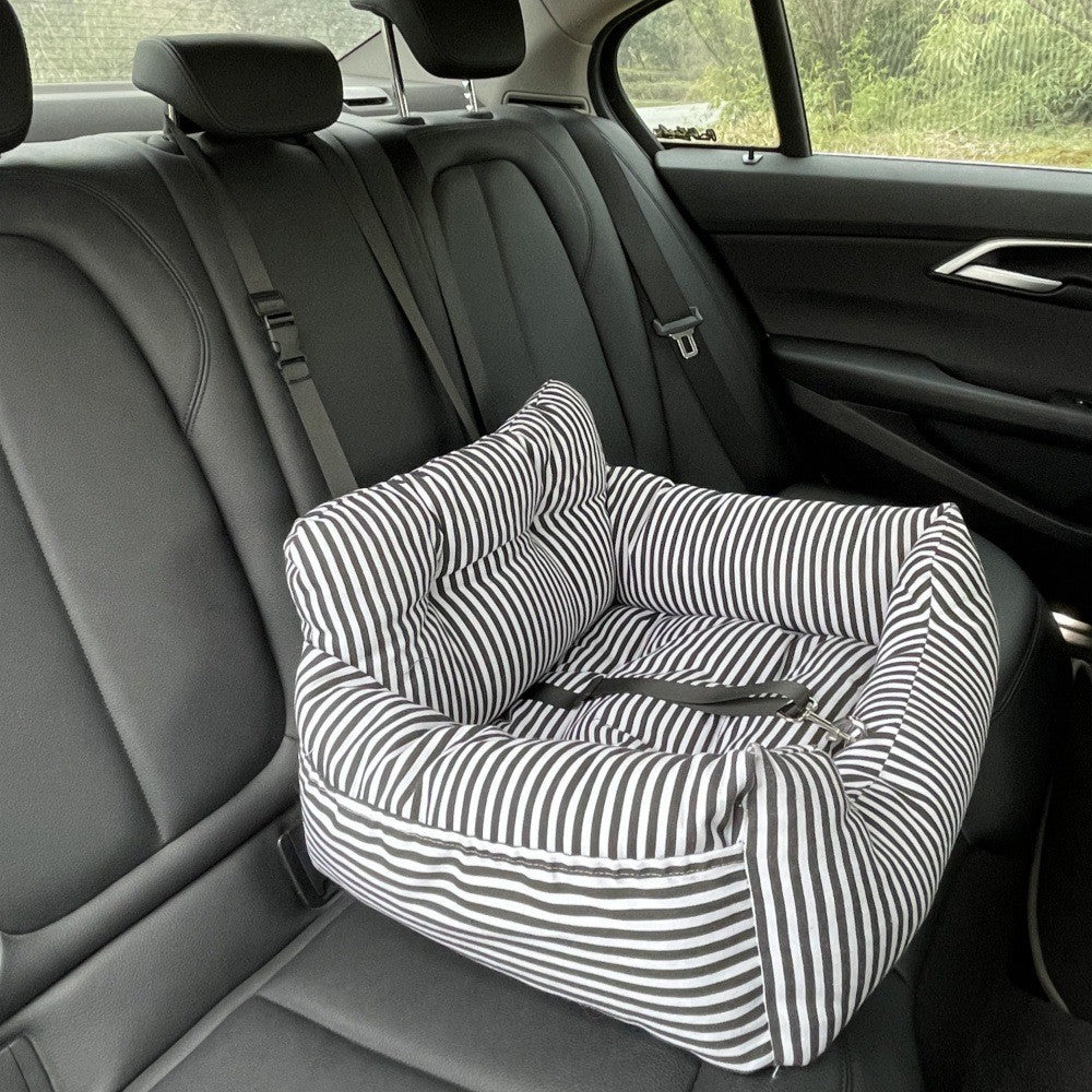 Petzaroo Striped Car Booster Nest